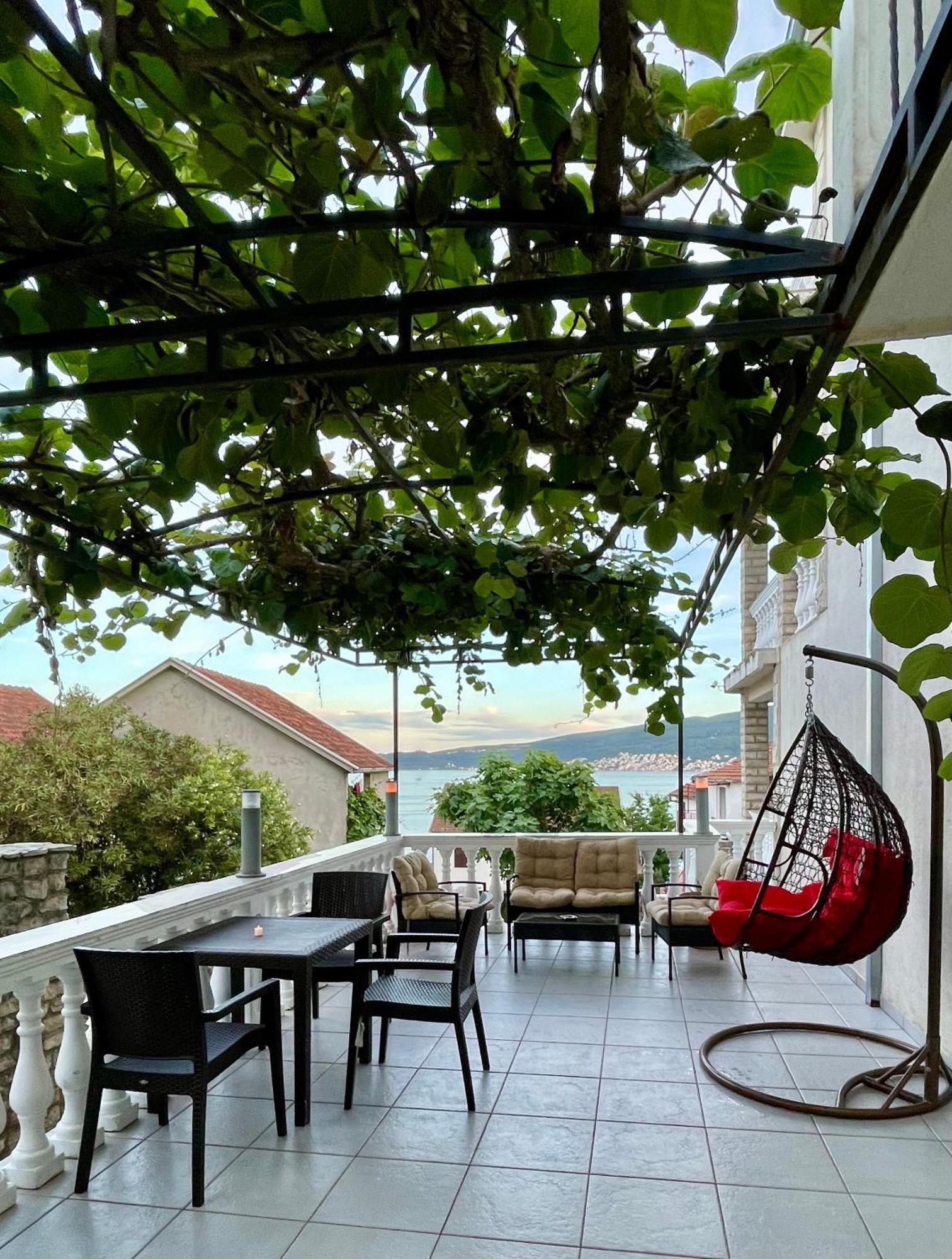 Family House With Pool & Sea View Aparthotel Биела Екстериор снимка