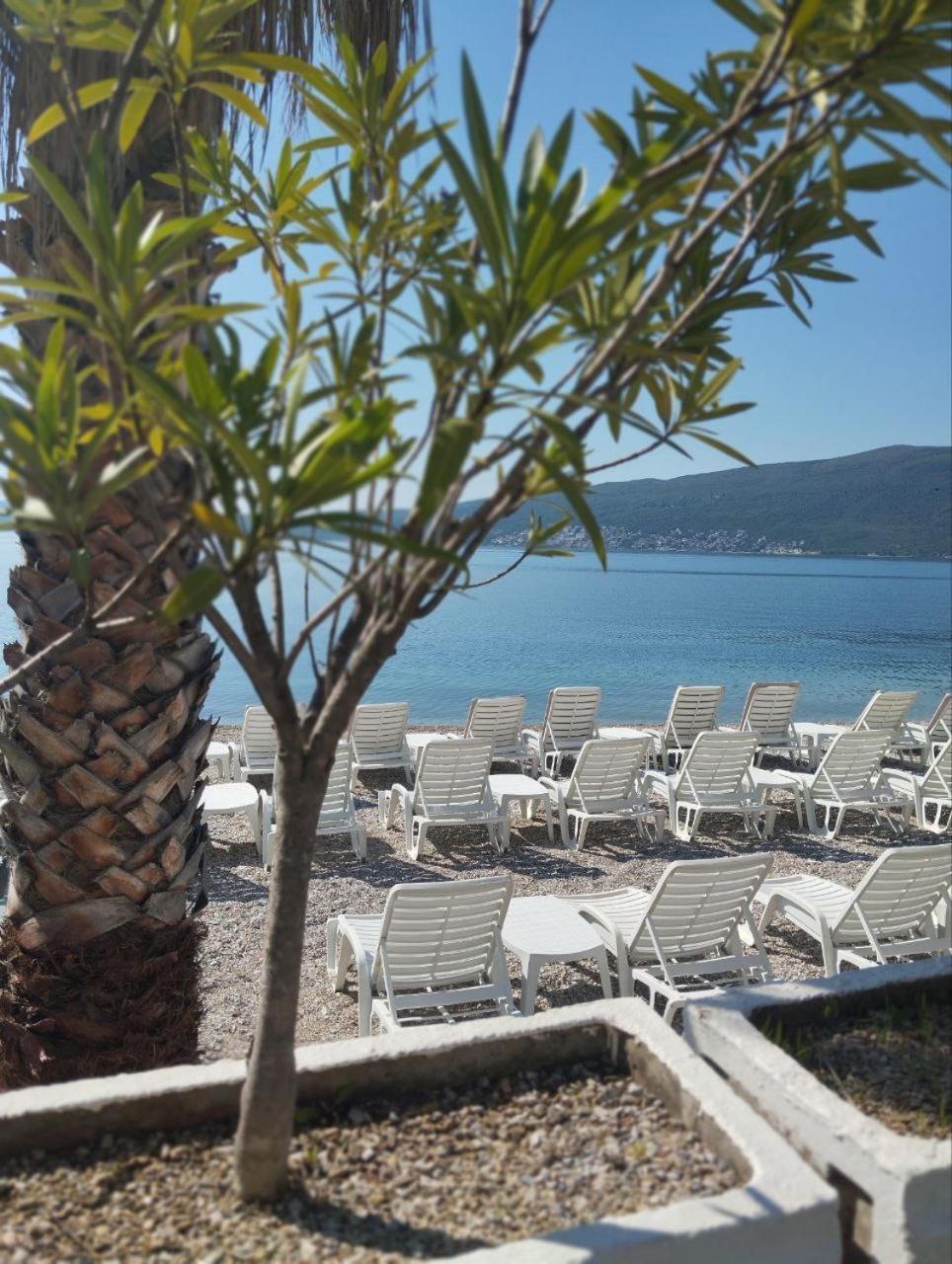Family House With Pool & Sea View Aparthotel Биела Екстериор снимка