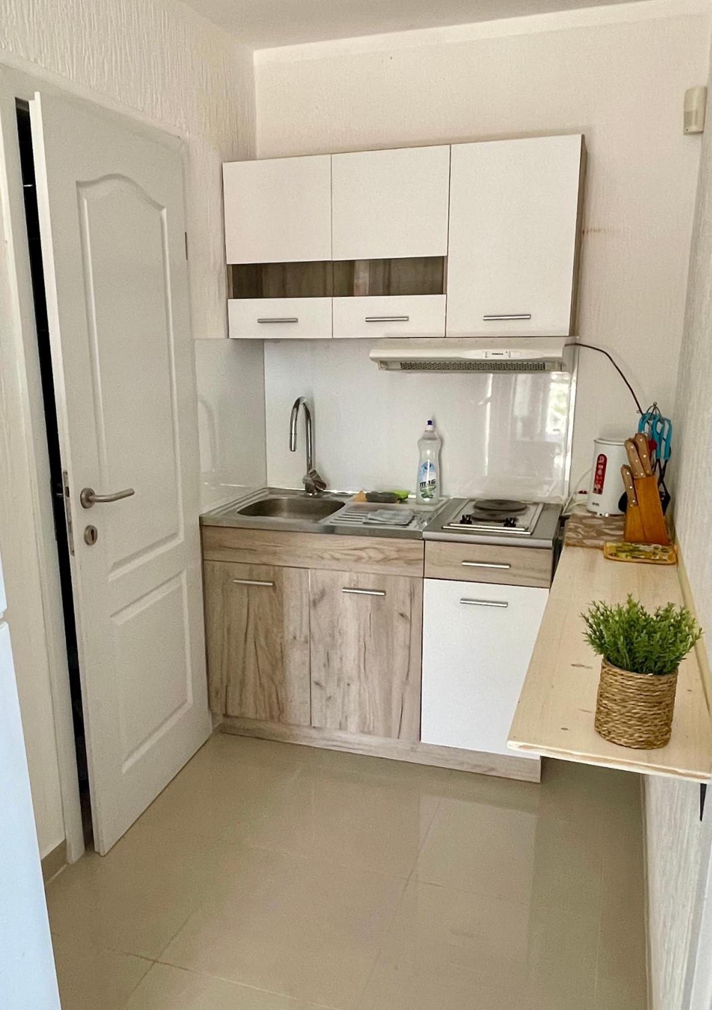 Family House With Pool & Sea View Aparthotel Биела Екстериор снимка