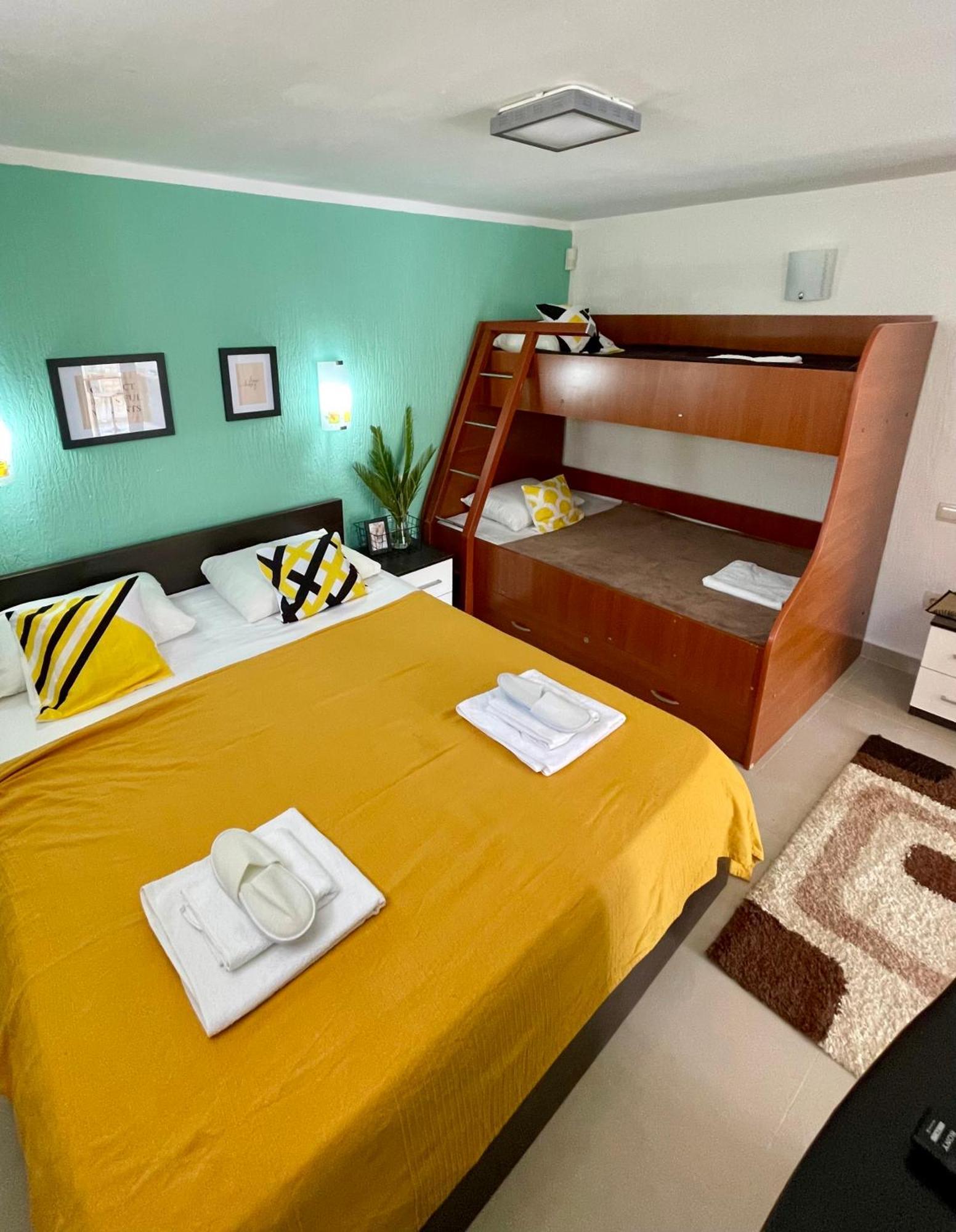Family House With Pool & Sea View Aparthotel Биела Екстериор снимка