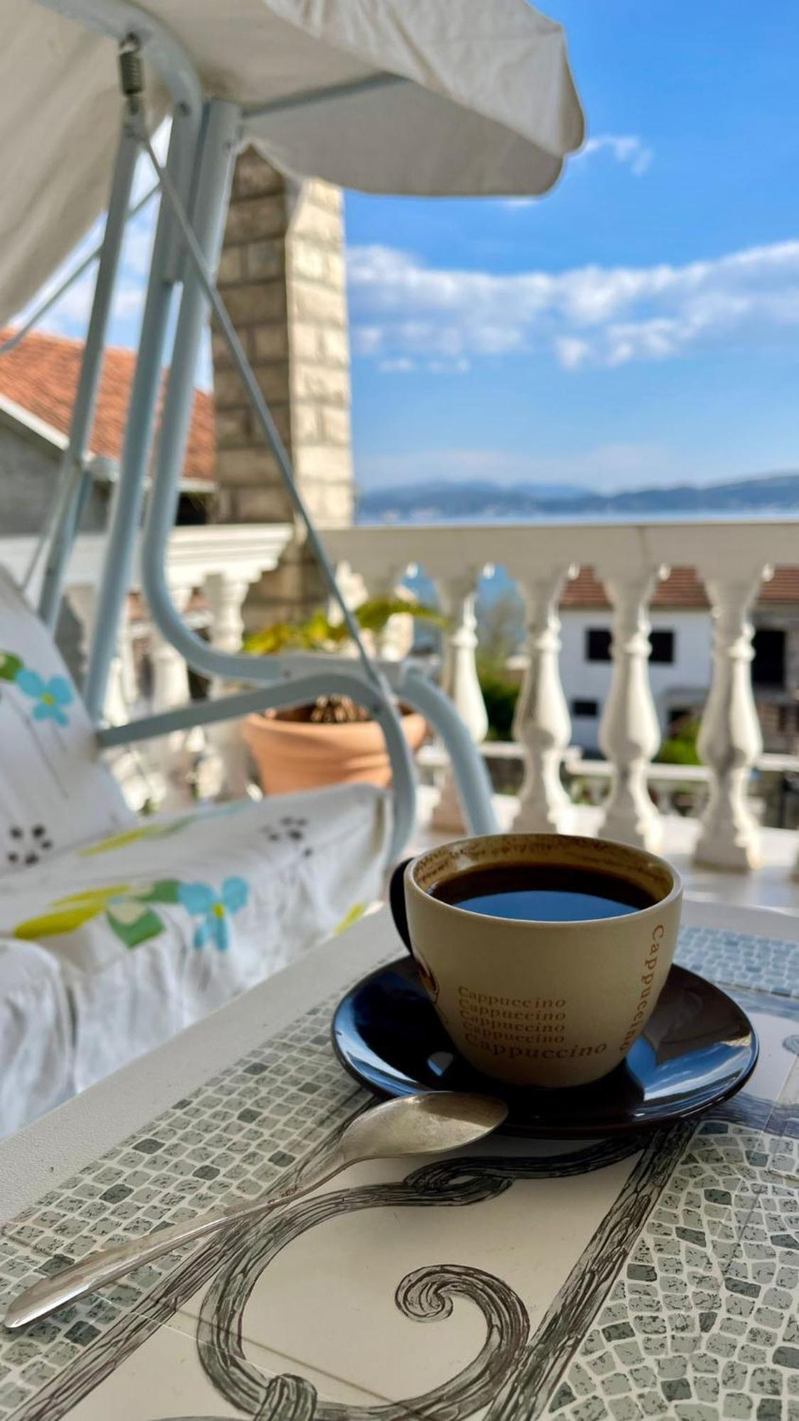 Family House With Pool & Sea View Aparthotel Биела Екстериор снимка