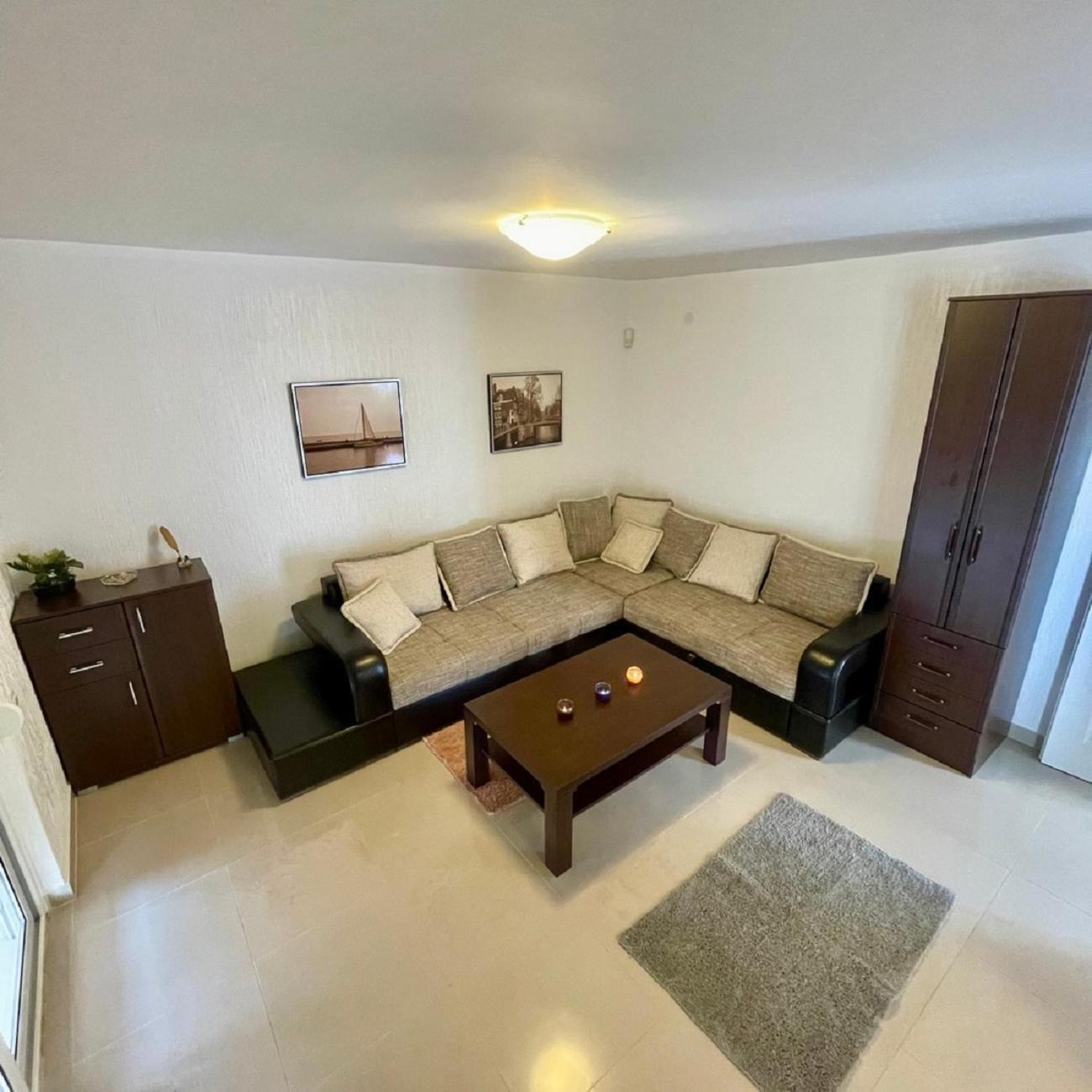 Family House With Pool & Sea View Aparthotel Биела Екстериор снимка