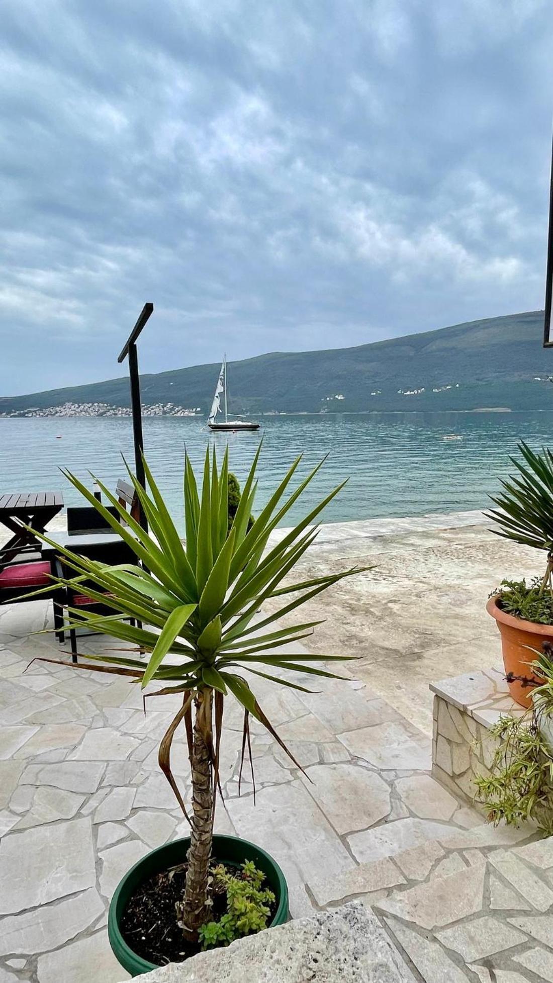 Family House With Pool & Sea View Aparthotel Биела Екстериор снимка